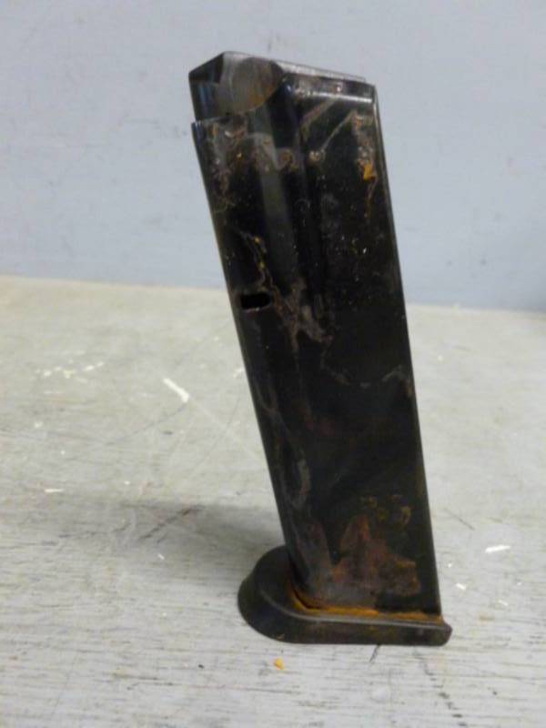 lot 134 image: Gun Clip