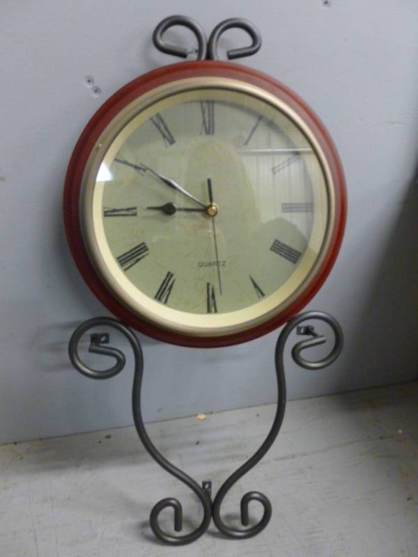 lot 156 image: Clock