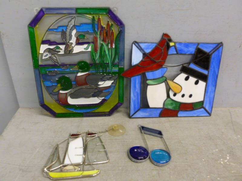 lot 178 image: Sun Catchers