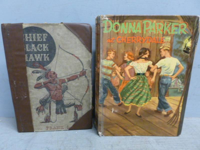 lot 179 image: Vintage Books