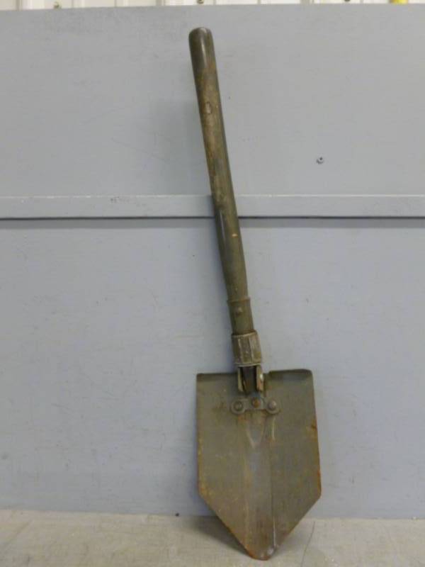 lot 193 image: Military Item