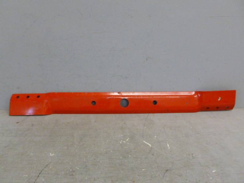 lot 197 image: New Snapper Mower Blade