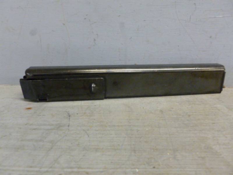 lot 253 image: Gun Clip