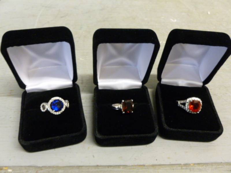 lot 272 image: Ladies Rings