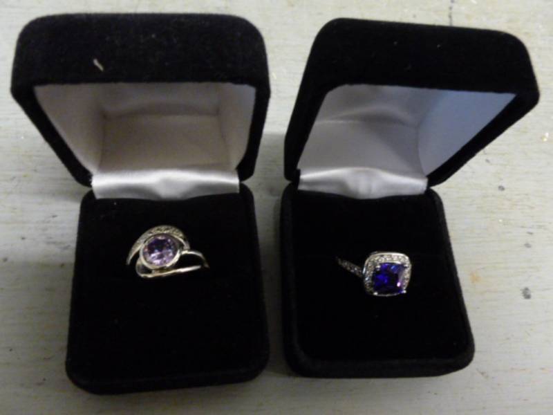 lot 273 image: Ladies Rings