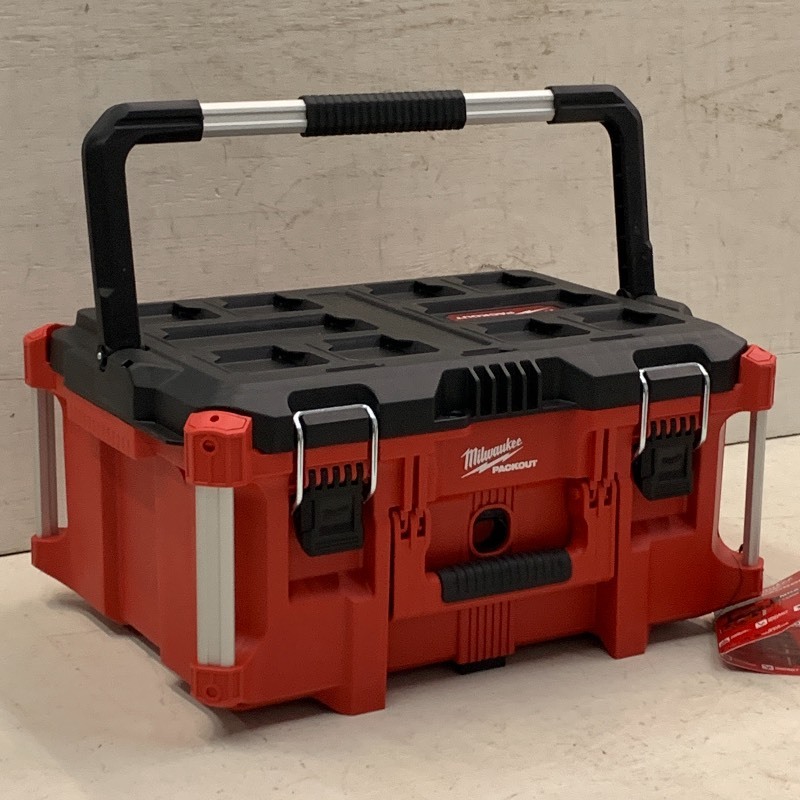 lot 63 image: Milwaukee Packout Large Toolbox, Ne...