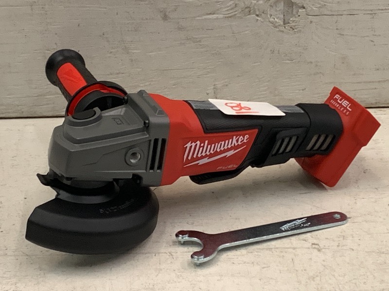 lot 86 image: Milwaukee FUEL M18 Cordless 4.5 Grinder With Handle, New