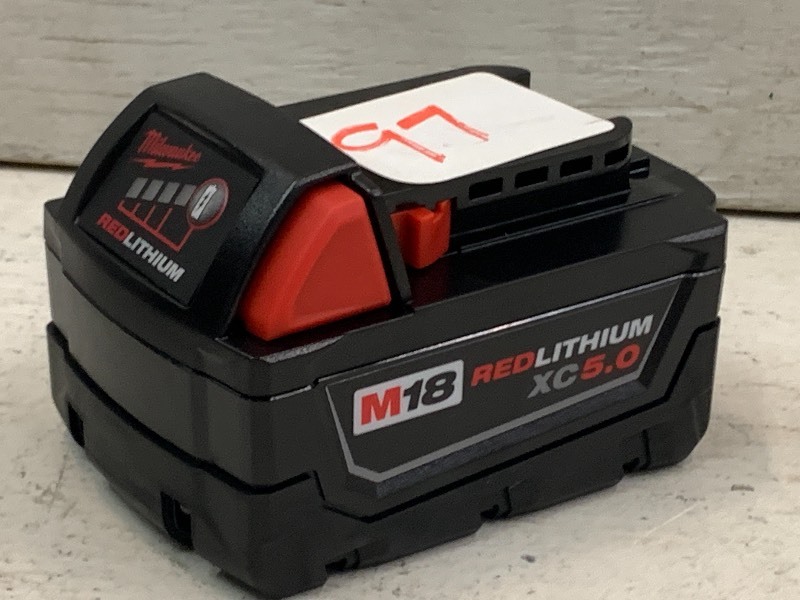 lot 97 image: Milwaukee M18 REDLITHIUM-XC  Extend...