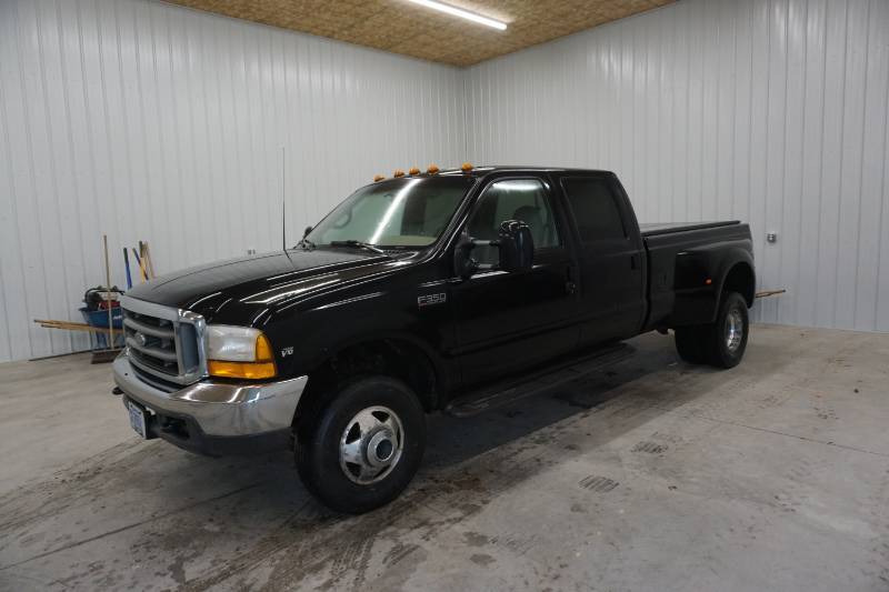 1999 Ford F-350 Lariat Super Duty 4 x 4 Crew Cab Dually Pick Up Truck