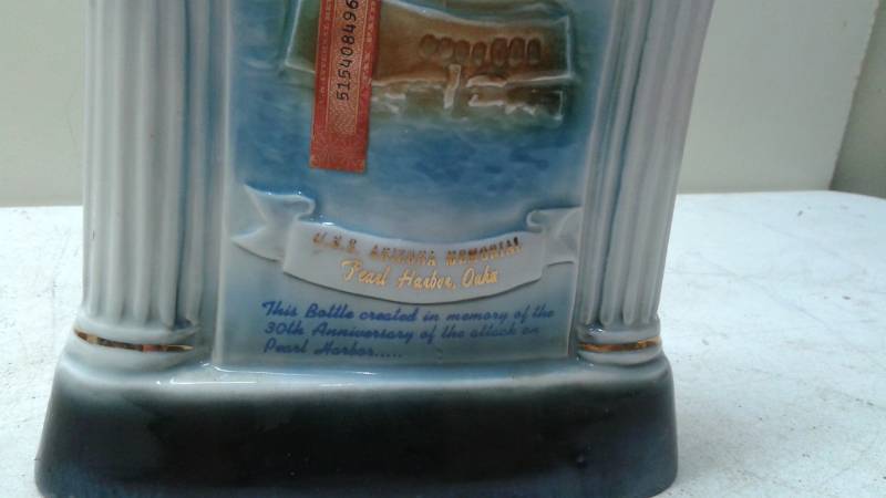 lot 70 image: Vintage Jim Beam Pearl Harbor Decanter