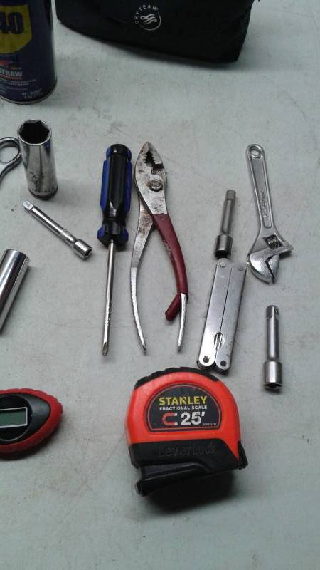 lot 37 image: Lot Of Mixed Hand Tools