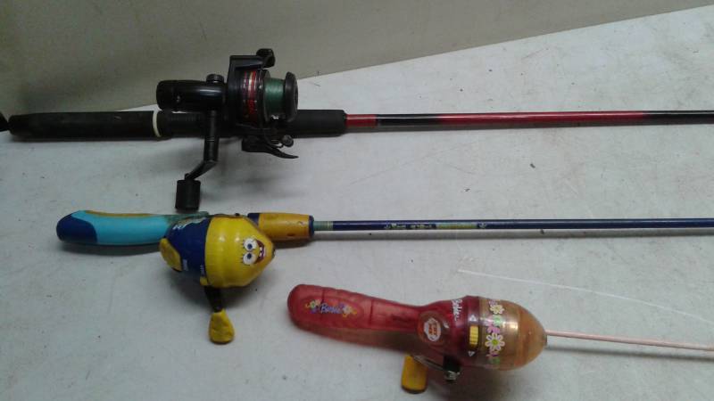 lot 84 image: Lot Of Fishing Pole Rods, Two Kids, Spongebob Shows Wear