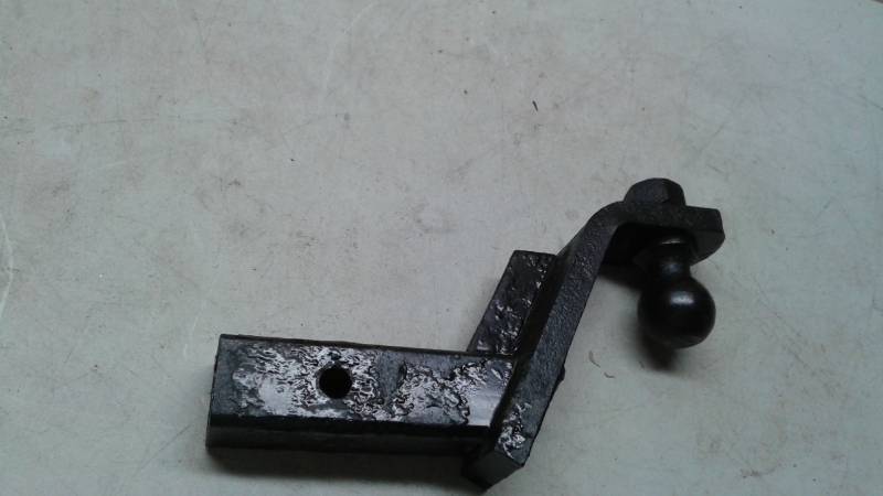 lot 44 image: Tow Hitch With 2 Ball, Painted Black