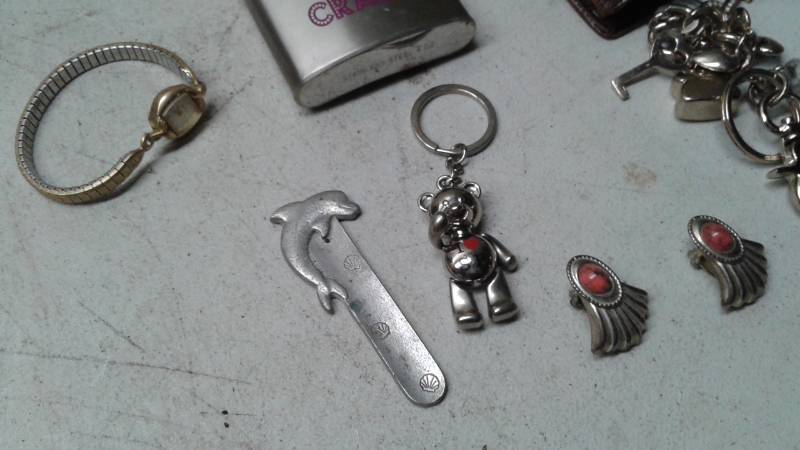 lot 92 image: Lot Of Small Collectibles