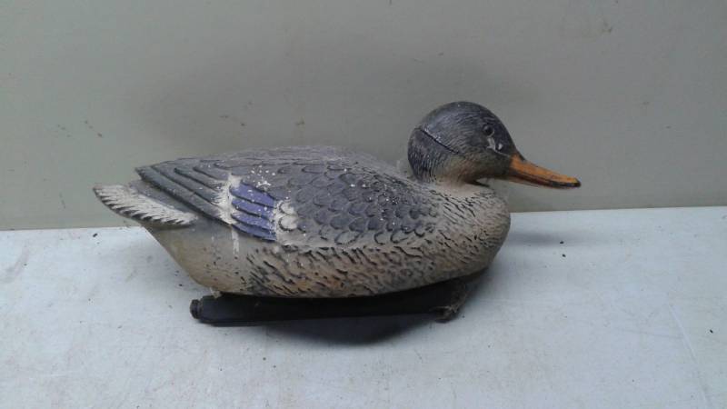 lot 101 image: G & H Duck Decoy, Used, Some Wear, Dusty