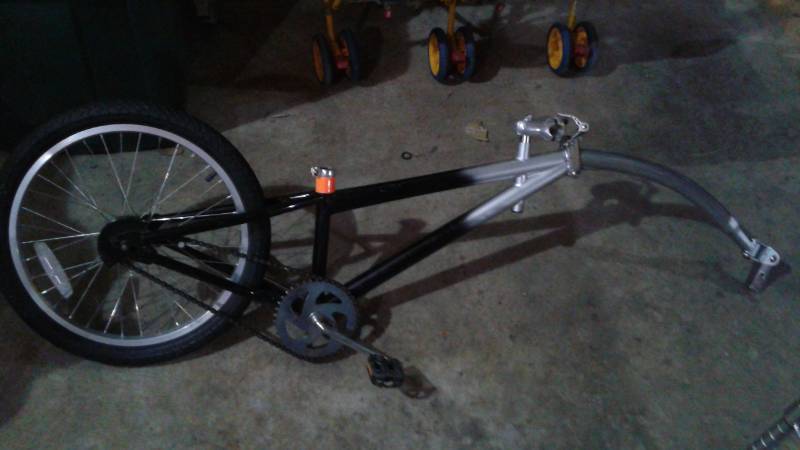 lot 12 image: Kids Bike Trailer Attachment, Used, No Seat, May Show Wear