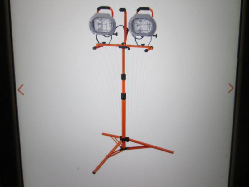 lot 1 image: HDX 1000-Watt Halogen Twin-Head Tri...