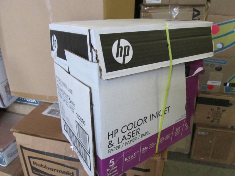 lot 48 image: Case of 2500 Sheets 5 Reams 8.5 x ...