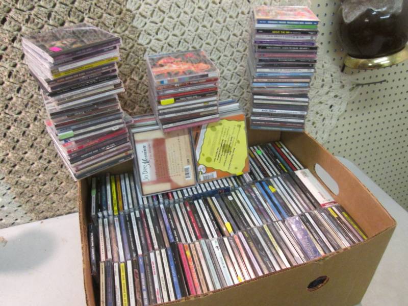 lot 59 image: Large Lot of CDs  CLR...