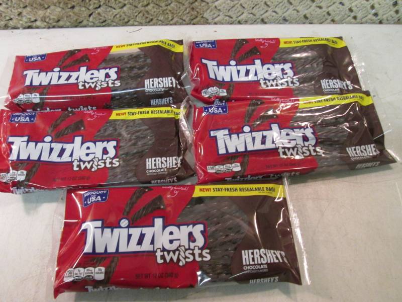 lot 70 image: 5 Packs of Hersheys Chocolate Twizz...