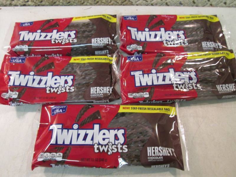 lot 71 image: 5 Packs of Hersheys Chocolate Twizz...