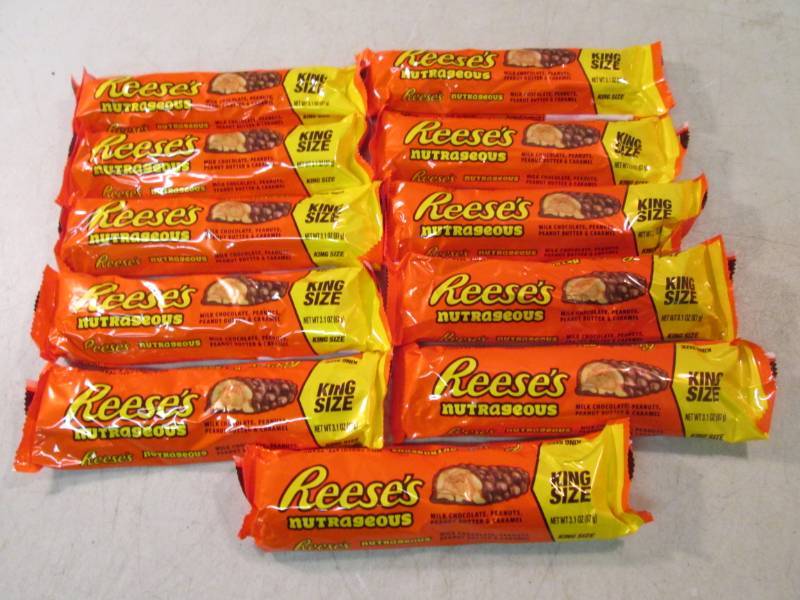lot 74 image: 11 King Size Reeses Nutrageous Cand...