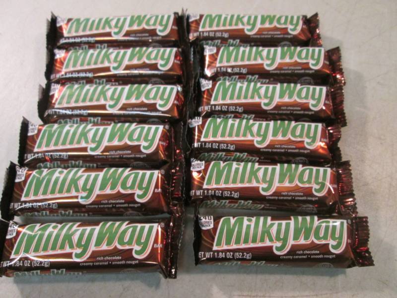 lot 81 image: 12 Milky Way Candy Bars Best by Apr...