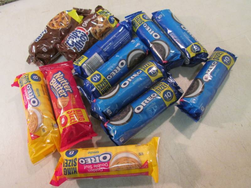 lot 98 image: 12 Assorted Packs of Cookies Best b...
