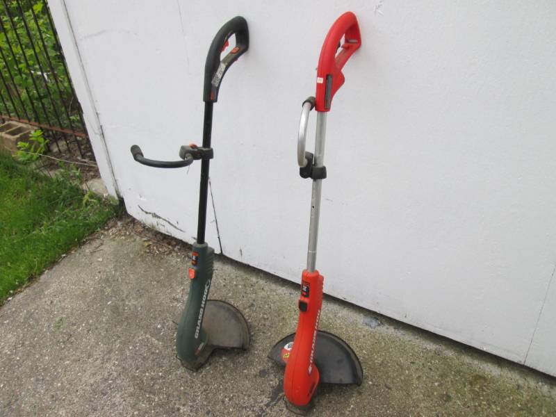 lot 197 image: 2 Black & Decker 12 Electric Weed ...