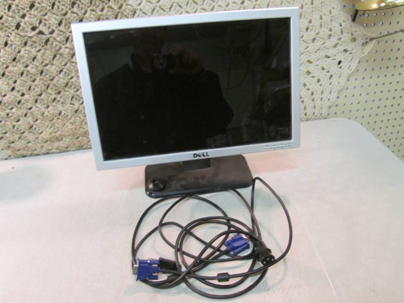 lot 222 image: Dell SE178WFPc 17 Monitor  EW4  ...