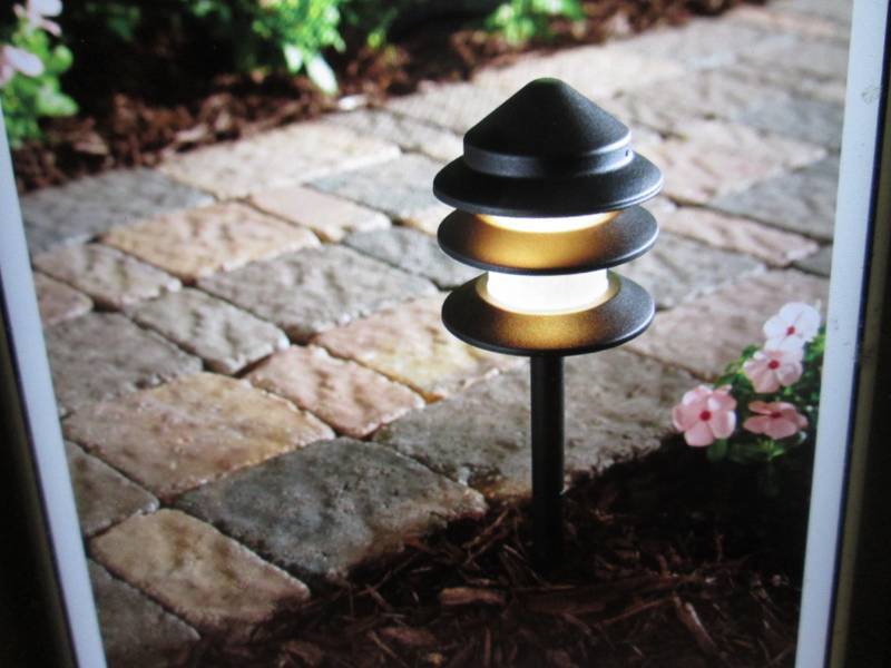 lot 41 image: Lot of 4 Hampton Bay Low-Voltage 7-...
