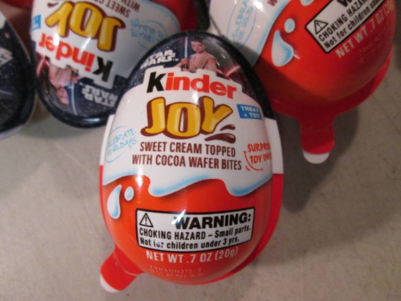 lot 64 image: 12 Star Wars Kinder Joy Treat & Toy...