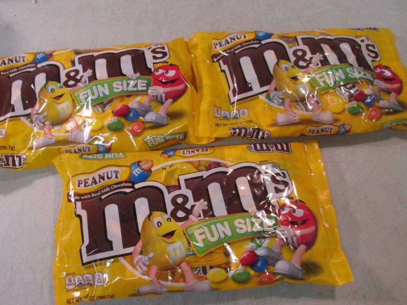 lot 107 image: 3 Bags of Peanut M&Ms Fun Size Bag...