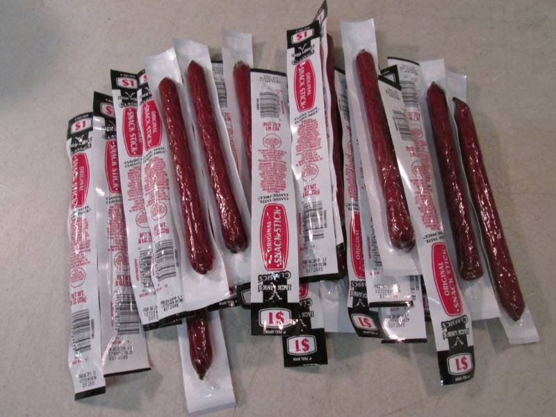 lot 125 image: 20 Jack Links Original Snack Sticks...