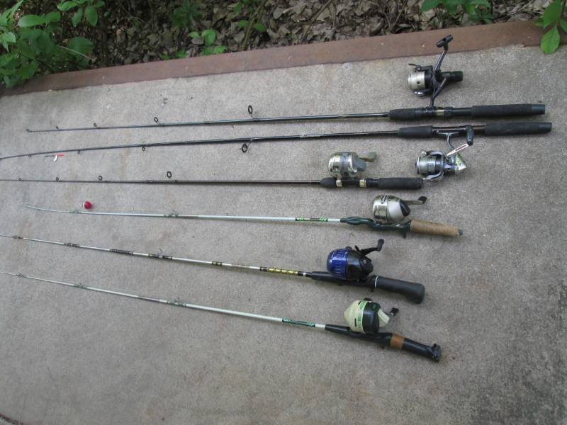 lot 173 image: Lot of 6 Fishing Rods and Reels  UC...