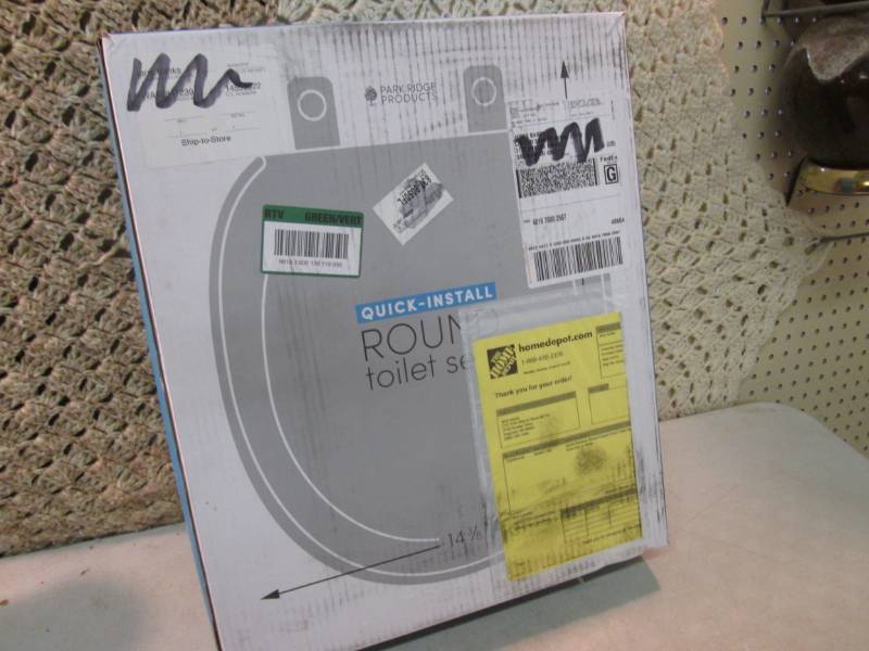 lot 204 image: Quick-Install Round Toilet Seat 14 ...