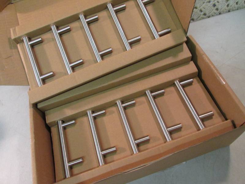 lot 212 image: 25-Pack of Everbilt 3 Center to Ce...