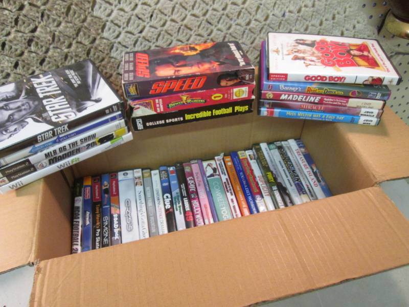 lot 260 image: Mix Lot of DVDs Games XBox Wii PS2...
