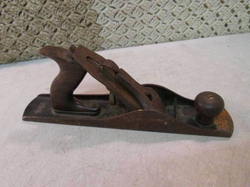 lot 274 image: Vintage Bailey No. 5 14 Plane  EC2...