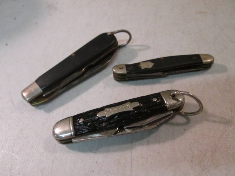 lot 284 image: Lot of 3 Vintage Pocket Knives  E-1...
