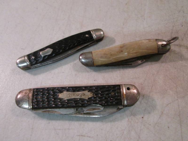 lot 290 image: Lot of 3 Vintage Pocket Knives  E-1...