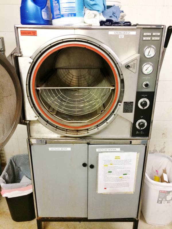 lot 54 image: Pelton & Crane Magnaclave Autoclave Steam Sterilizer with Stand - Excellent Working Condition