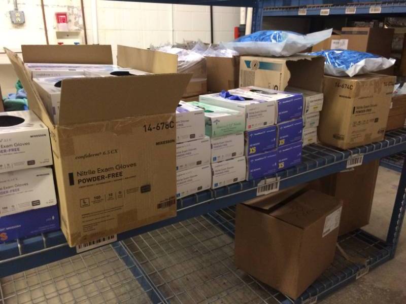 lot 55 image: Very Large Lot Of Vinyl Gloves - Nitrile Powder Free - Various Sizes