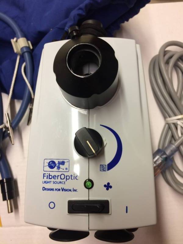 lot 36 image: Designs For Vision Fiber Optic Light Source With The Bifurcated FiberOptic Microsurgical Headlight - Excellent Working Condition