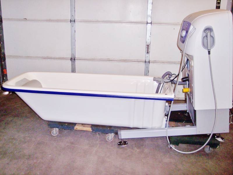 MSRP $18,000 Arjo Huntleigh Primo Height Adjustable Bathtub Bathing System - Designed To Fit In Limited Space Bathrooms &amp Care Facilities - Installation PDF Provided - Made In Sweden