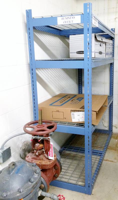 lot 41 image: Commercial 4 Shelf Pallet Racking System 6x2x5 - Like New Condition - Contents Not Included 