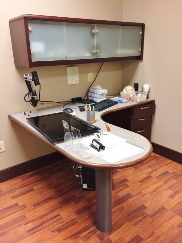 lot 49 image: MSRP $4500 Gorgeous Contemporary Sleek High Quality HON L Shape Peninsula Workstation With Suspending Glass 4 Door Overhead Storage Hutch, 3 Drawer Locking File Cabinet With Keys - Great Condition 