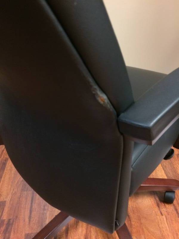 lot 50 image: MSRP $1000 High Quality HON&nbspPark Avenue High-Back Chair - Please View Link For Full Information About This Executive Chair