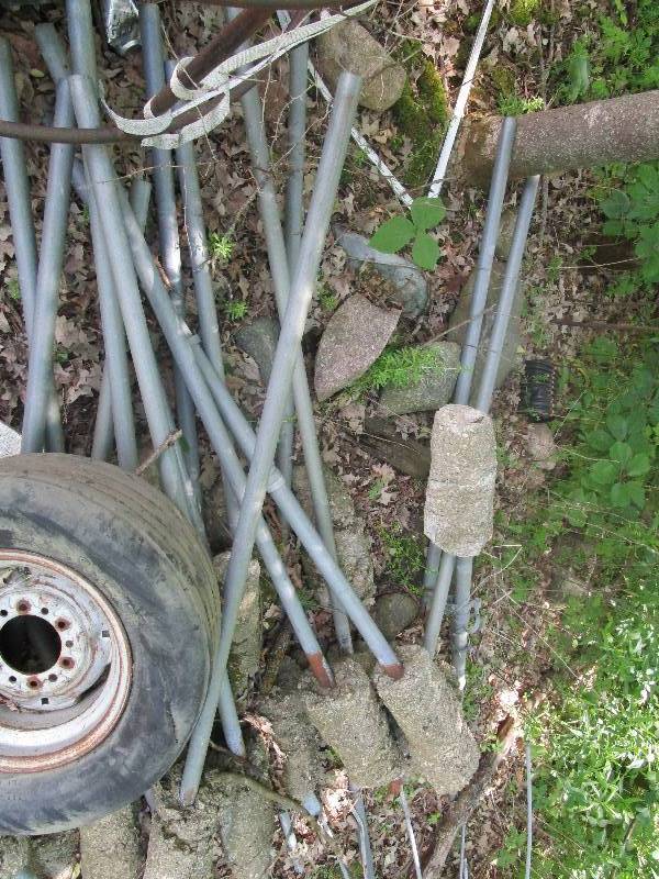 17 Fence Poles with Cement