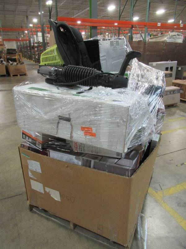 lot 16 image: WHOLESALE MIXED PALLET OF RETURNS - SMALL HOUSEWARES, TOOLS, LIGHTING AND MORE